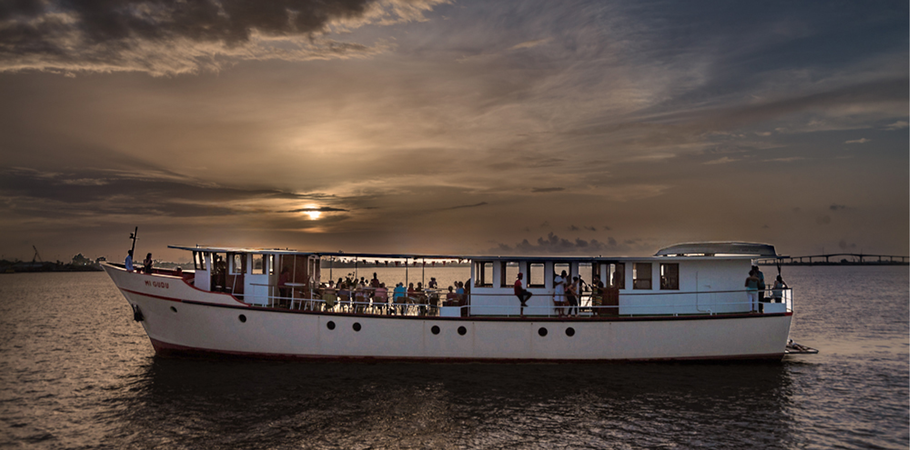 Mi Gudu River cruiser in Suriname